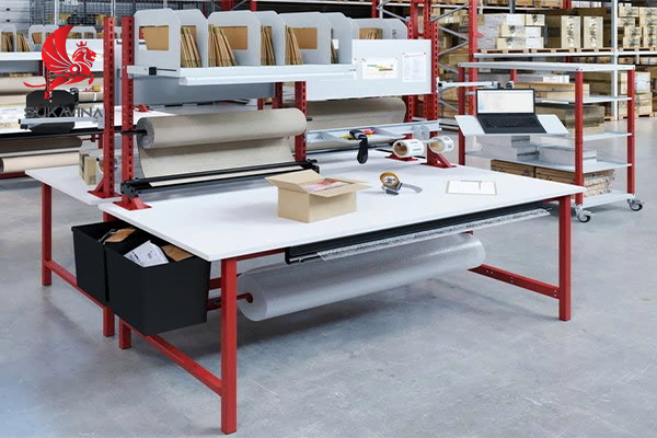 Bảo trì bàn thao tác nhà xưởng 